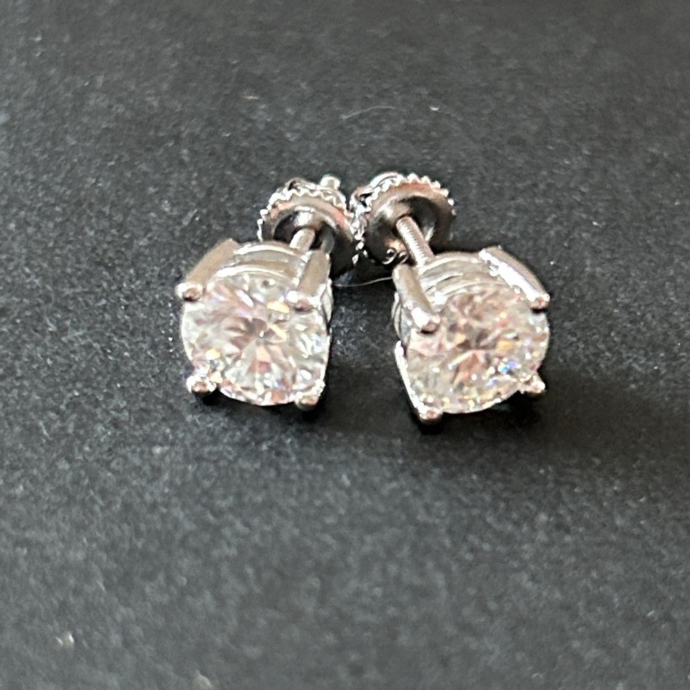 925 Sterling Silver CZ screwback stud earrings‎